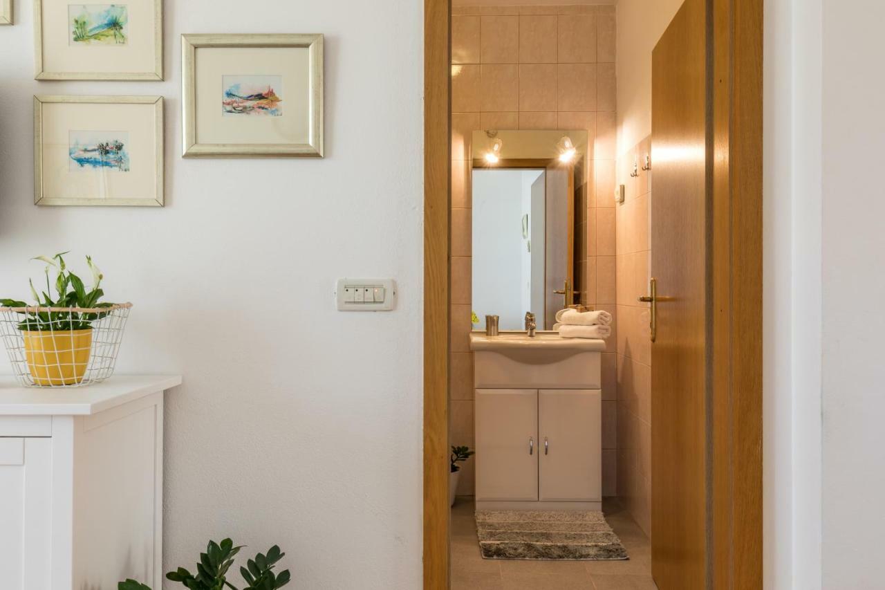 Apartments Rogulj Trogir Extérieur photo