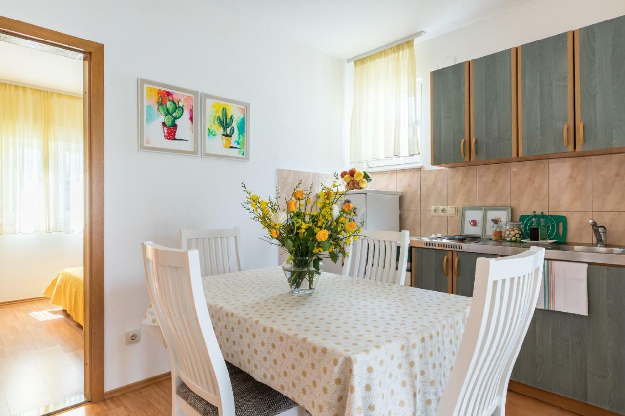 Apartments Rogulj Trogir Extérieur photo
