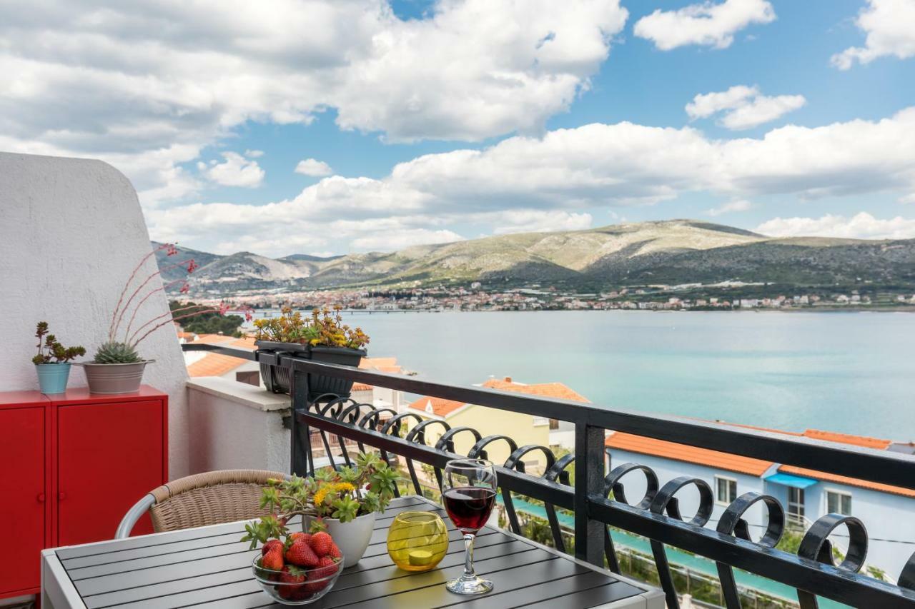 Apartments Rogulj Trogir Extérieur photo