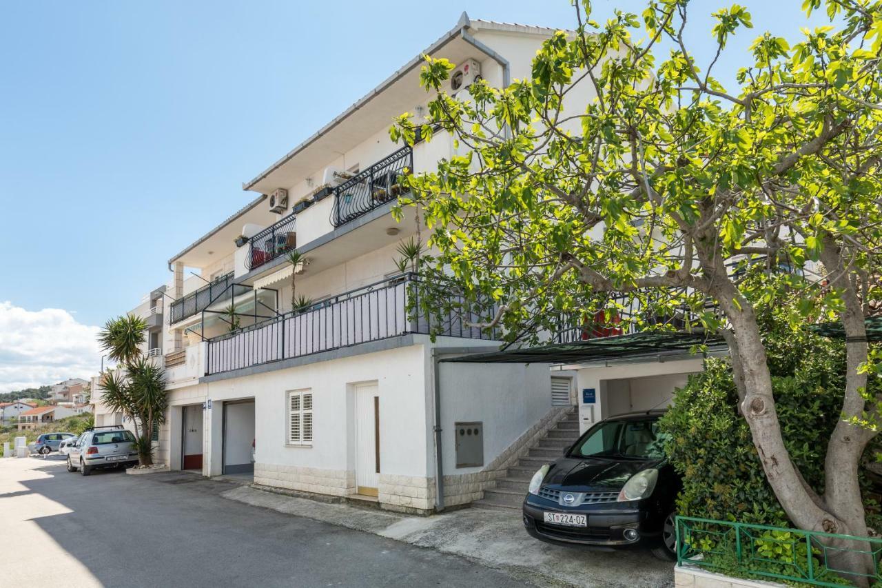 Apartments Rogulj Trogir Extérieur photo