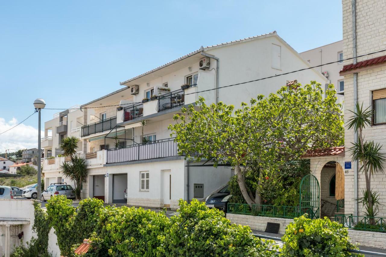 Apartments Rogulj Trogir Extérieur photo